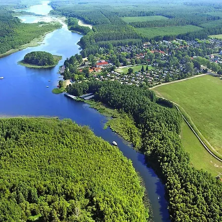 Ferienhaus Urlaub Im Gruenen - Doppelbungalow Mit Terrasse Im Mirow *