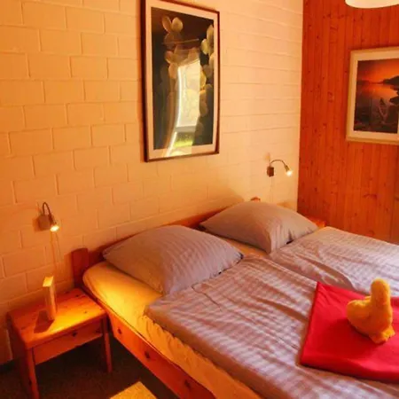 Ferienhaus Urlaub Im Gruenen - Doppelbungalow Mit Terrasse Im Mirow