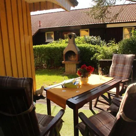Urlaub Im Gruenen - Doppelbungalow Mit Terrasse Im Mirow Ferienhaus Granzow